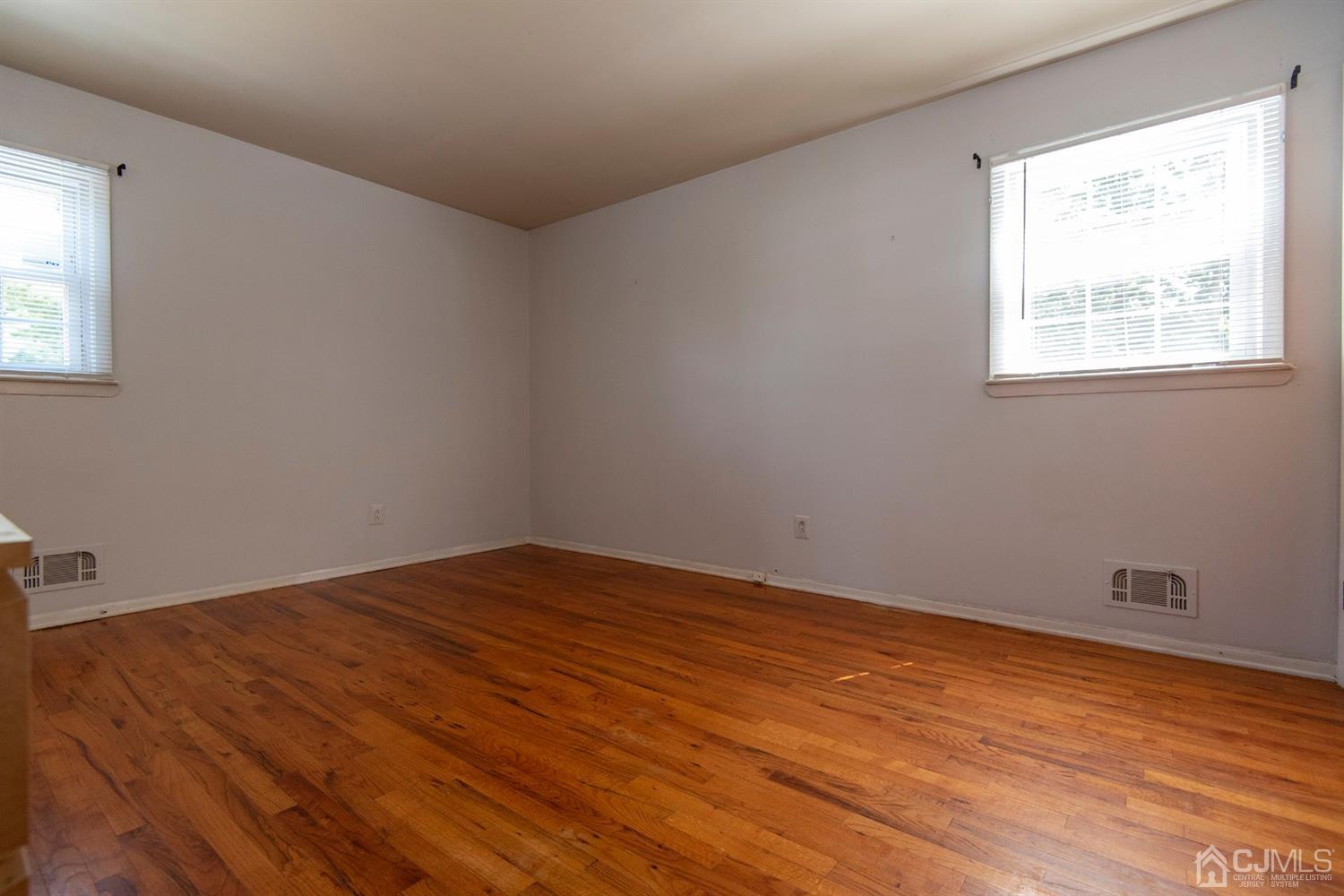 436 Halsey Road North Brunswick, NJ 08902 - Photo 17 of 25 Gallery Image 17