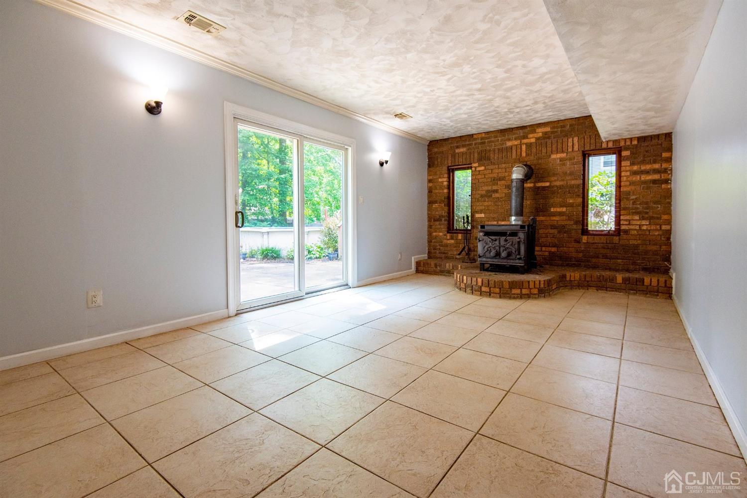 436 Halsey Road North Brunswick, NJ 08902 - Photo 21 of 25 Gallery Image 21