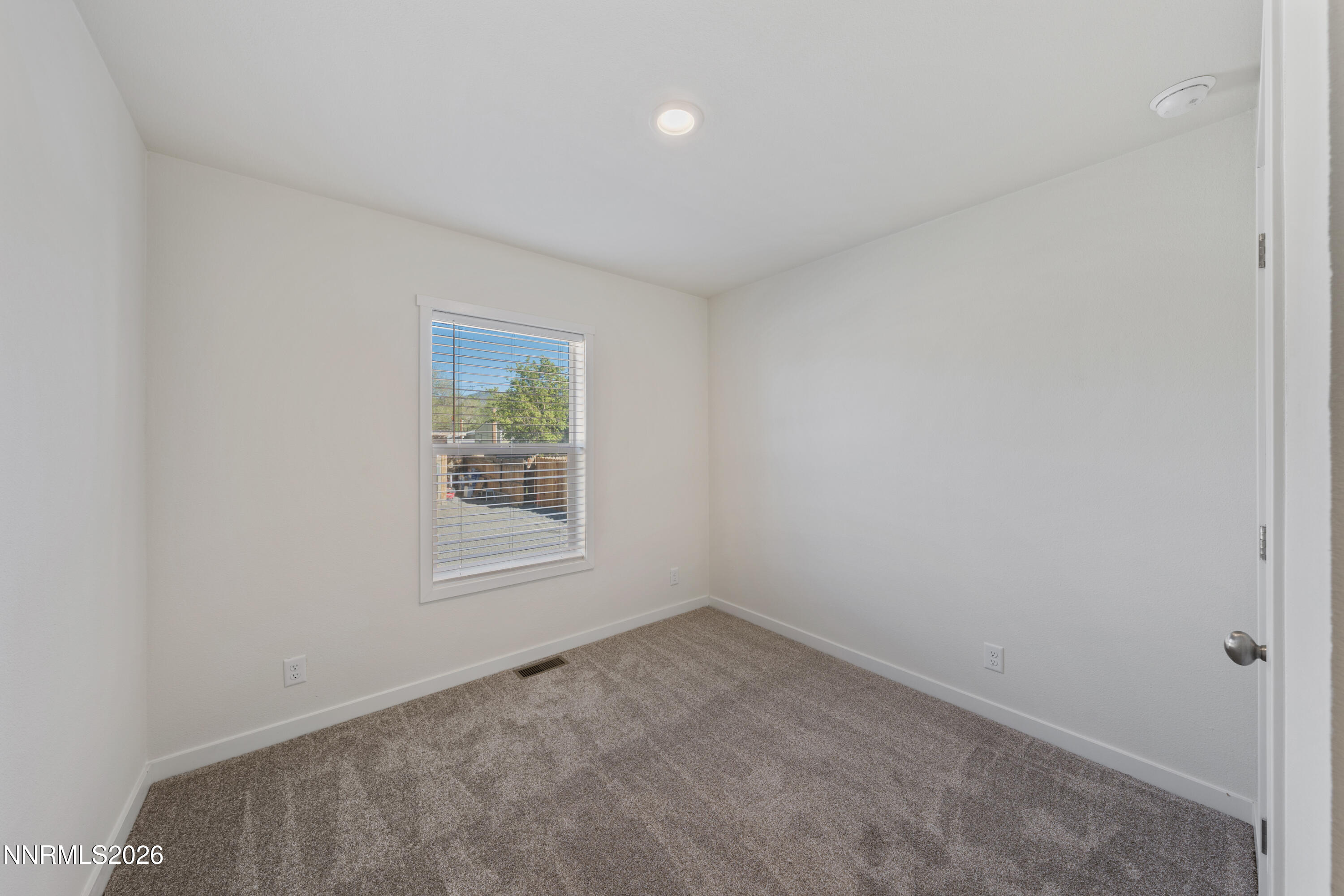 135 Fireman Row Dayton, NV 89403 - Photo 19 of 23 A7V04032