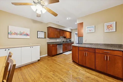 $379,900 | 9 Juniper Court, Streamwood, IL 60107