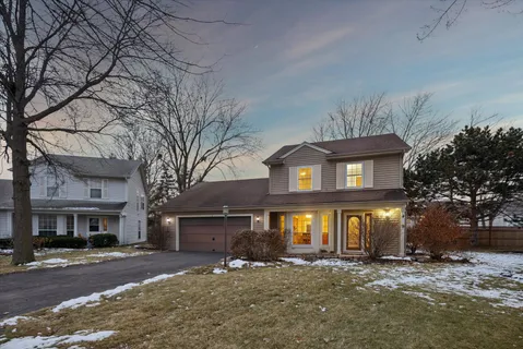 $379,900 | 9 Juniper Court, Streamwood, IL 60107