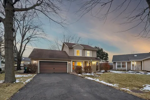 $379,900 | 9 Juniper Court, Streamwood, IL 60107