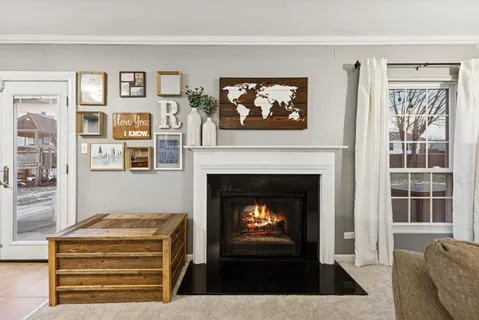 $379,900 | 9 Juniper Court, Streamwood, IL 60107