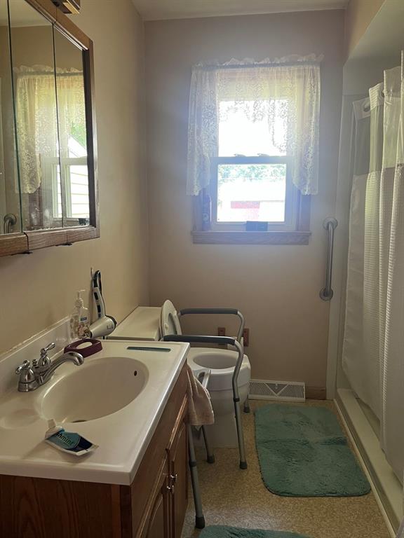 713 Jordan Road Volant, PA 16156 - Photo 13 of 17