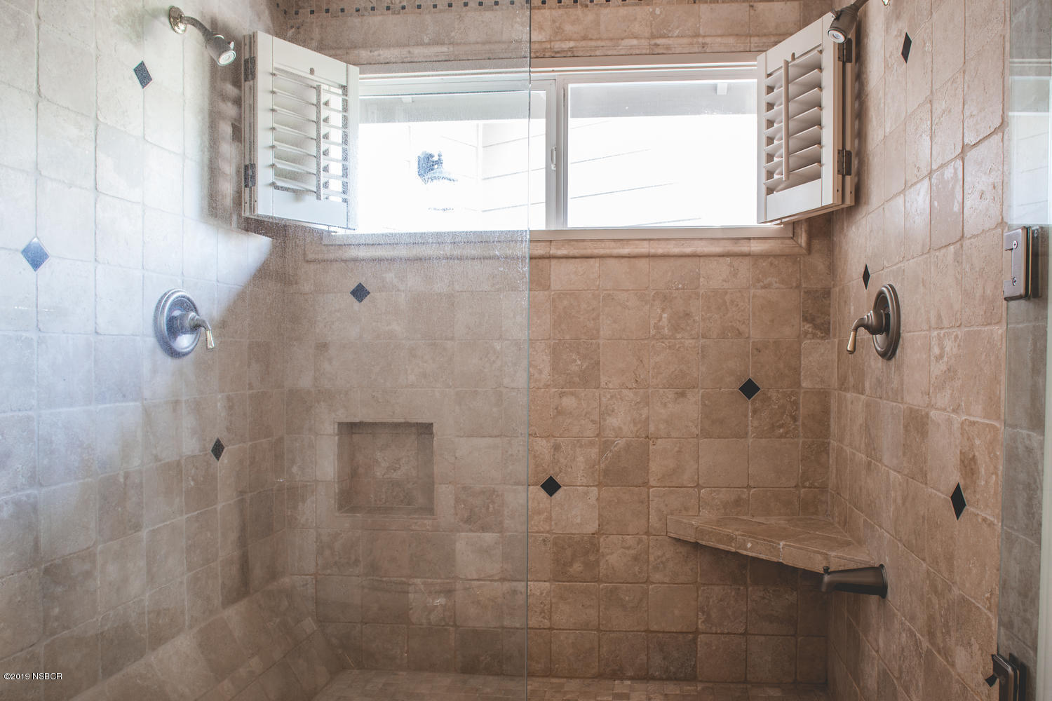 1062 Highland Road Santa Ynez, CA 93460 - Photo 18 of 43 Master tub/shower with Multiple heads