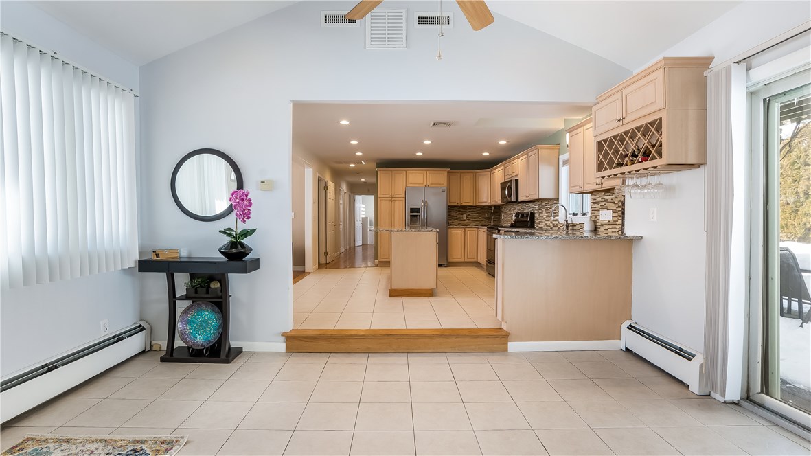 20 Fox Ridge Drive Cranston, RI 02921 - Photo 11 of 40 Gallery Image 11