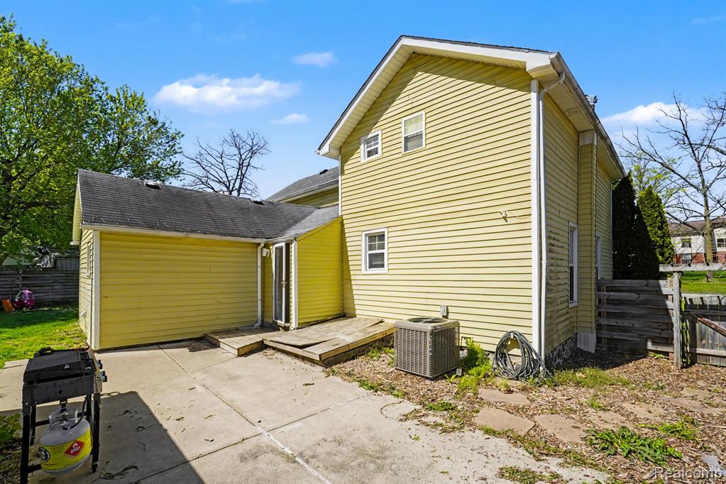 409 Fleming Street Howell, MI 48843 - Photo 24 of 31
