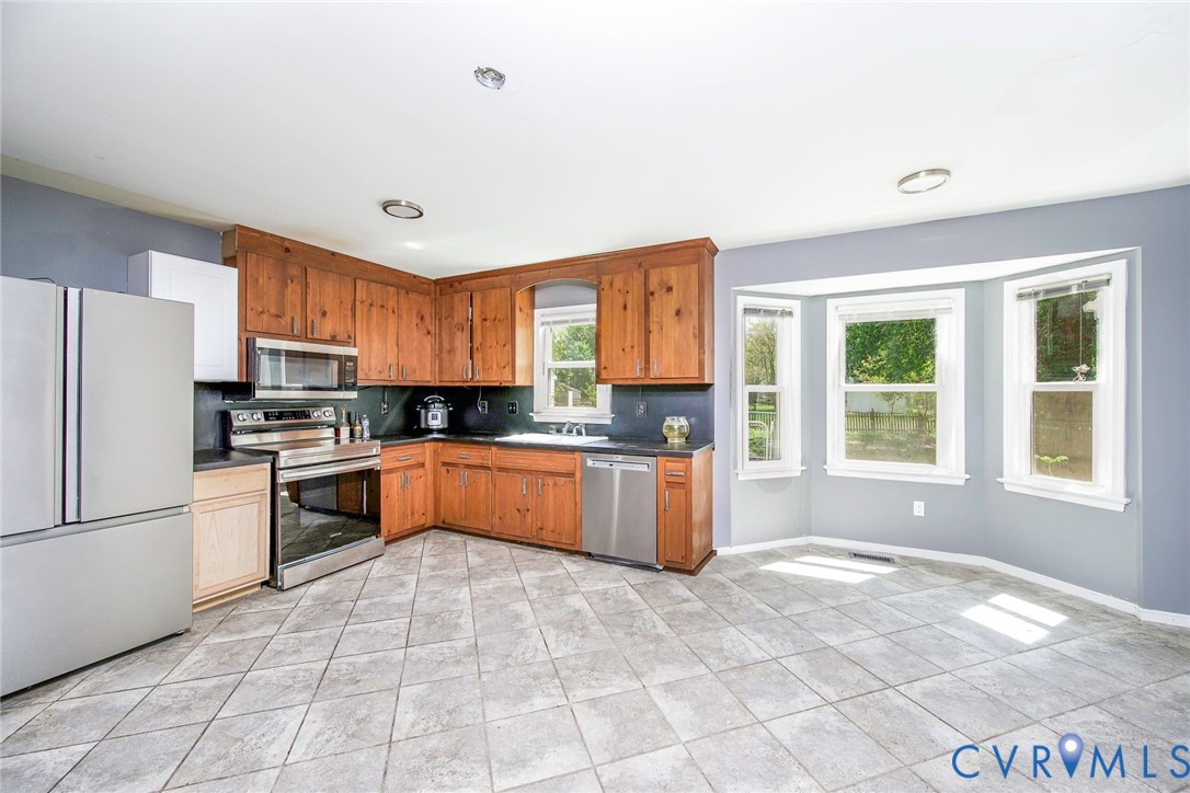 10166 Atlee Ridge Road Mechanicsville, VA 23116 - Photo 3 of 31