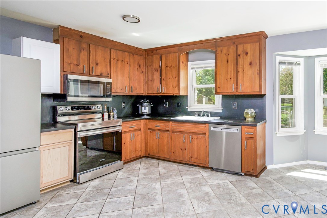 10166 Atlee Ridge Road Mechanicsville, VA 23116 - Photo 4 of 31