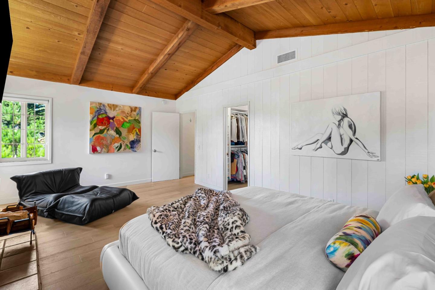 1268 Viscaino Road Pebble Beach, CA 93953 - Photo 23 of 47 a living room with furniture