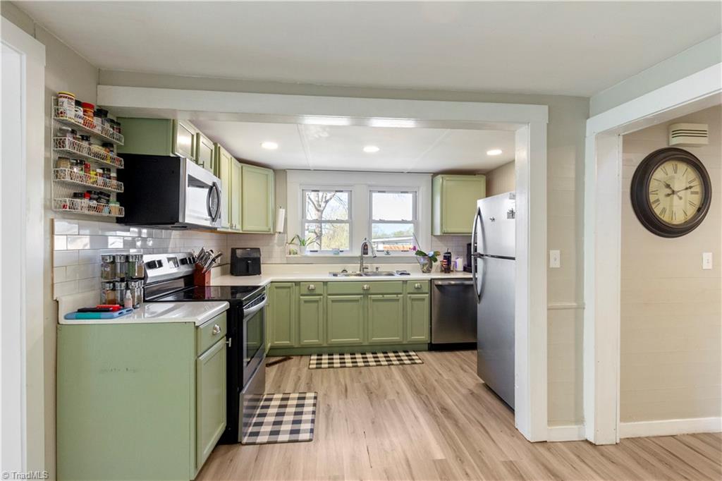 1850 Statesville Road Wilkesboro, NC 28697 - Photo 11 of 25