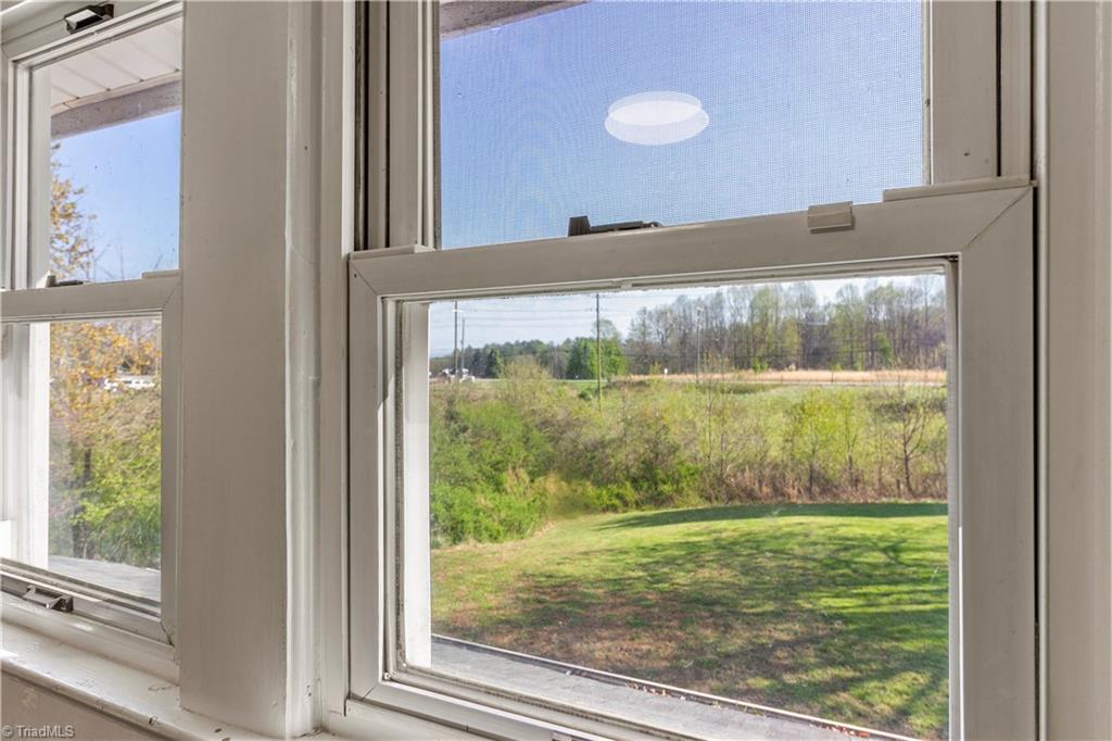 1850 Statesville Road Wilkesboro, NC 28697 - Photo 25 of 25 upstairs