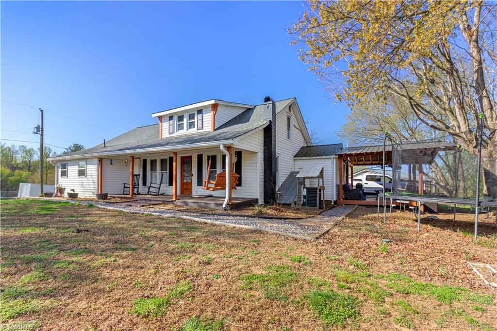 1850 Statesville Road Wilkesboro, NC 28697 - Photo 3 of 25