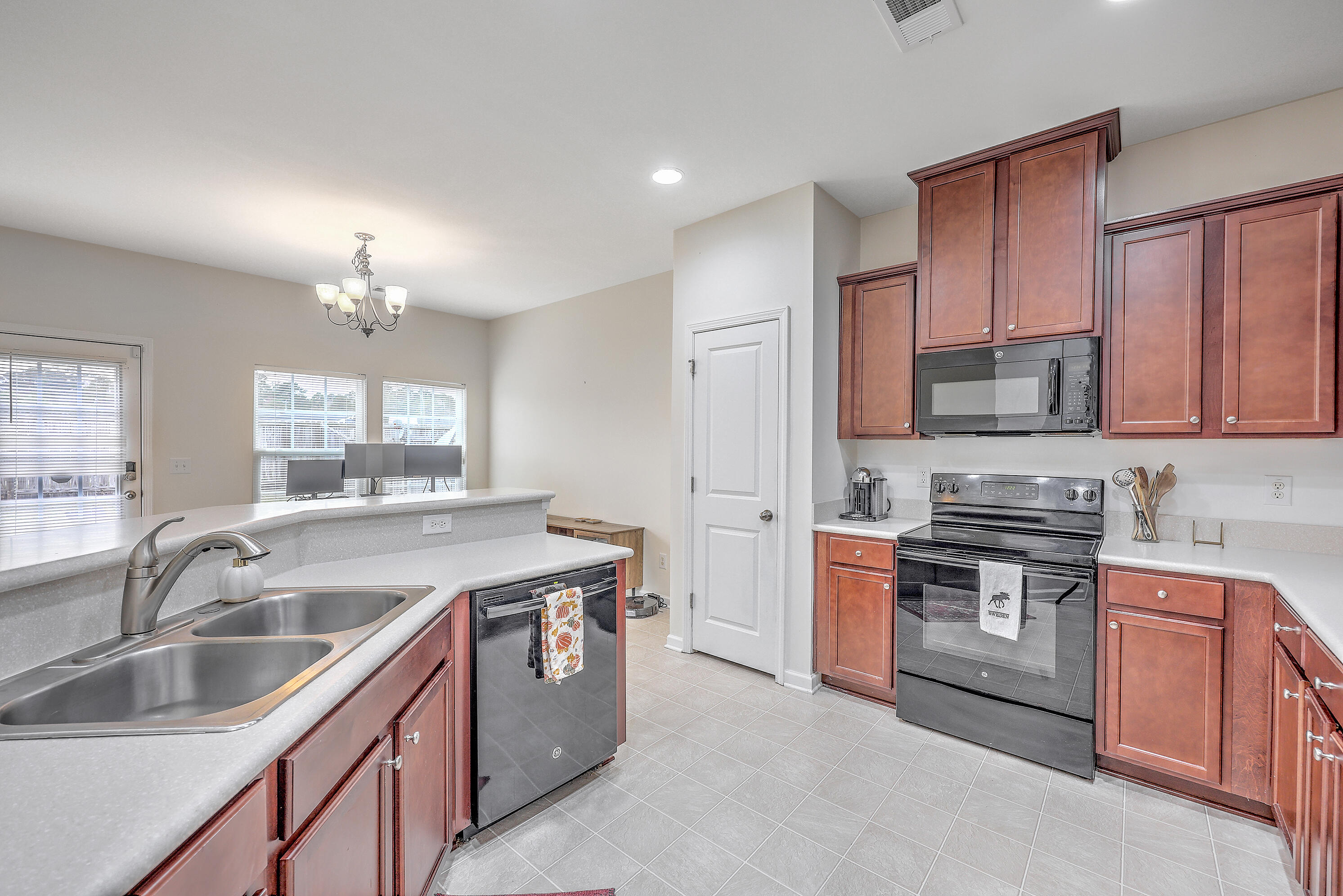 232 Swamp Creek Lane Moncks Corner, SC 29461 - Photo 12 of 32 ZYN_8979_80_81_82_83_84_85