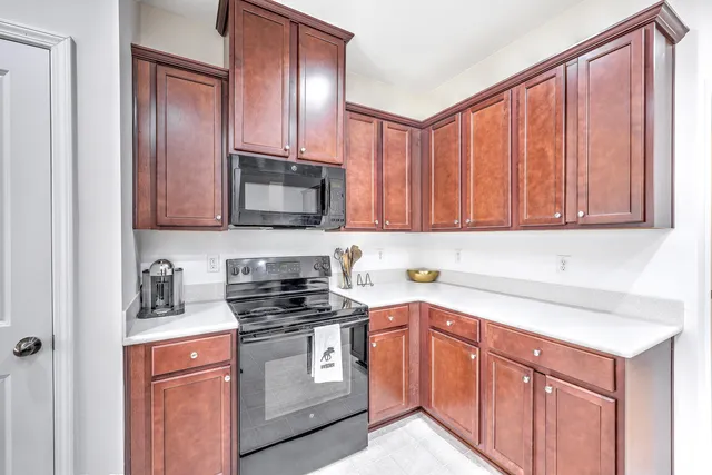 $325,000 | 232 Swamp Creek Lane, Moncks Corner, SC 29461