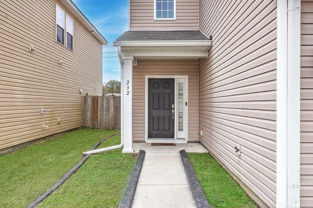 $325,000 | 232 Swamp Creek Lane, Moncks Corner, SC 29461