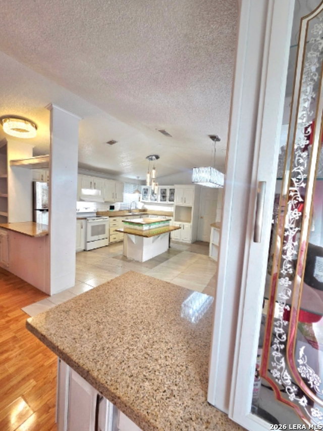 315 Frst Crk Road Devine, TX 78016 - Photo 3 of 11