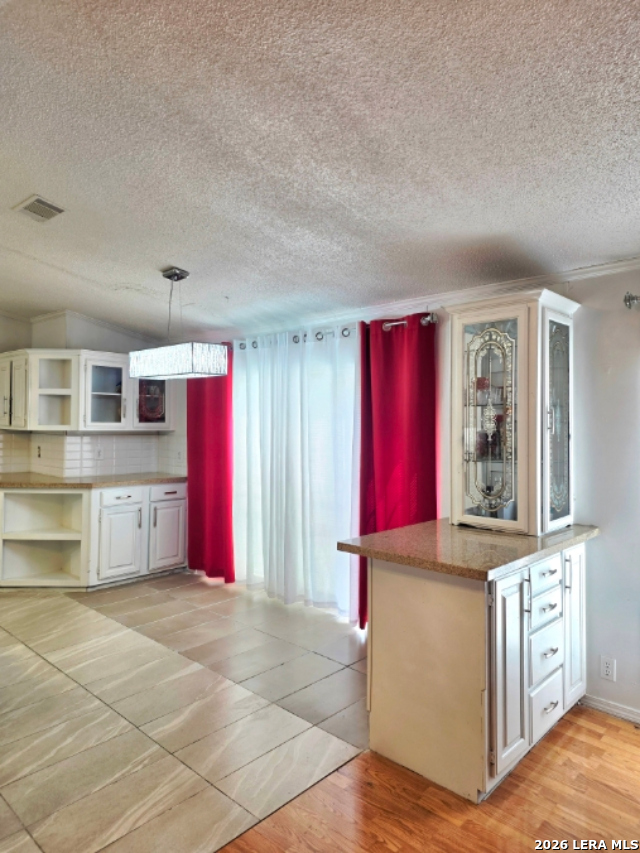 315 Frst Crk Road Devine, TX 78016 - Photo 4 of 11