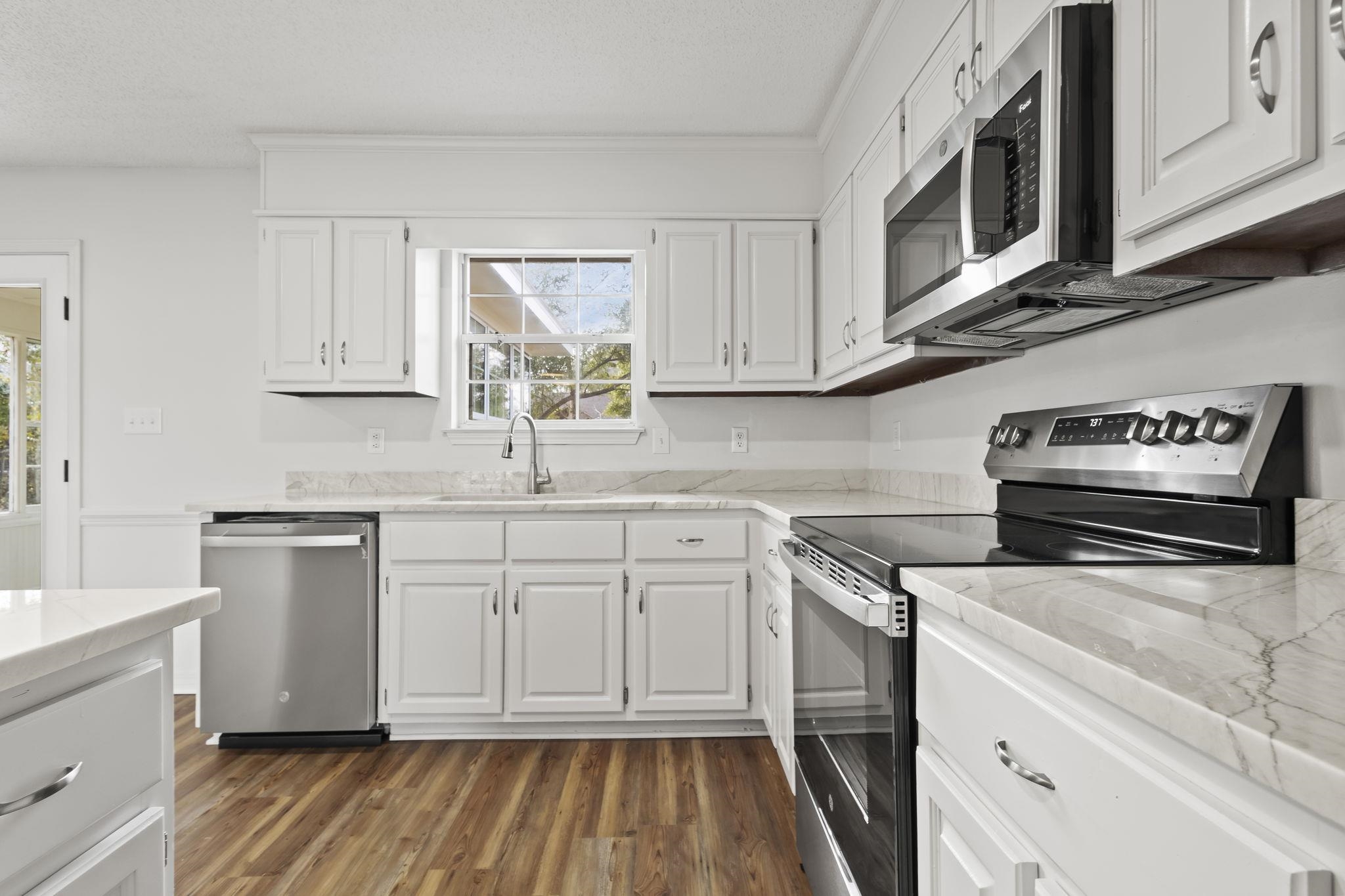 7327 Oak Drive Foley, AL 36535 - Photo 22 of 26 Kitchen