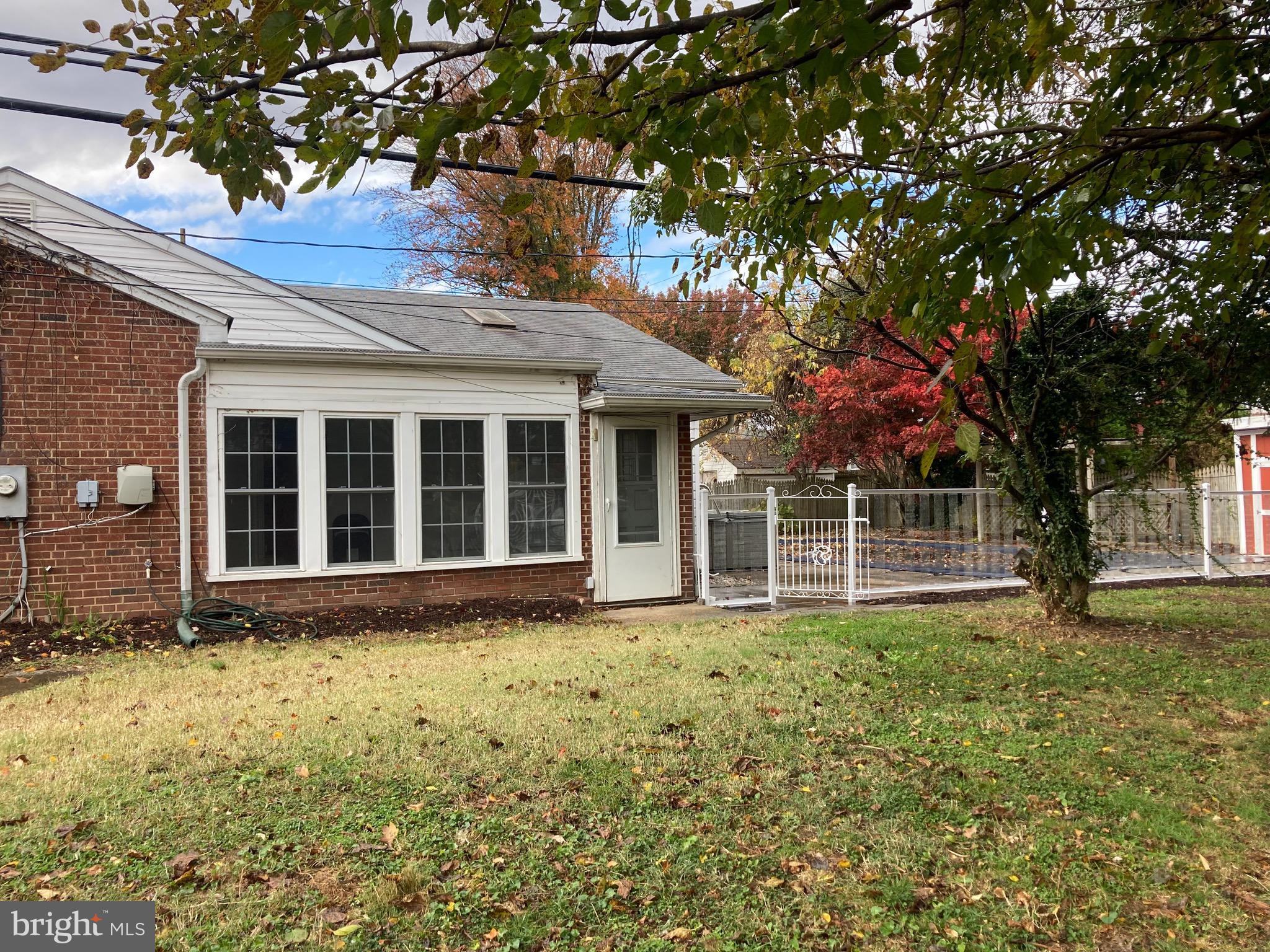 602 East Maple Road Linthicum Heights, MD 21090 - Photo 4 of 66 Side Exterior