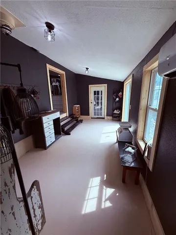 $500,000 | 17228 White Road, Green Ridge, MO 65332