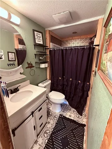 $500,000 | 17228 White Road, Green Ridge, MO 65332