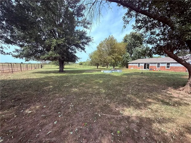 $500,000 | 17228 White Road, Green Ridge, MO 65332