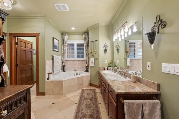 $925,000 | 1414 West Ardmore Drive, Spokane, WA 99218