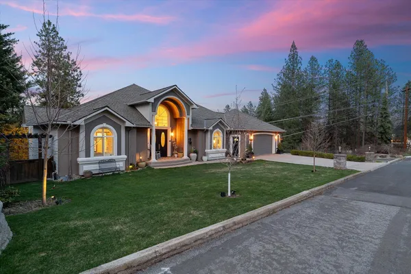 $925,000 | 1414 West Ardmore Drive, Spokane, WA 99218
