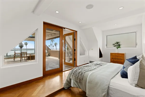 $4,650,000 | 2617 Ocean Front Walk, San Diego, CA 92109