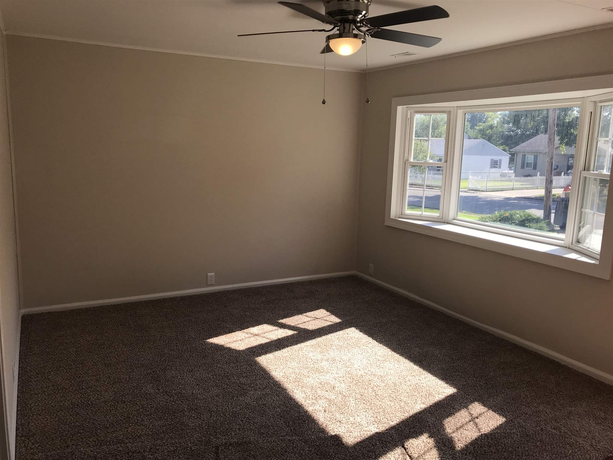 5001 Sherbrooke Road Evansville, IN 47710 - Photo 3 of 15 Gallery Image 3