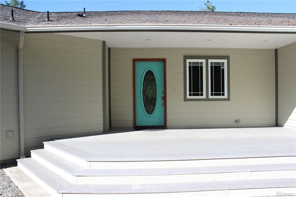 1452 Gardiner Beach Road Sequim, WA 98382 - Photo 3 of 27 Gallery Image 3