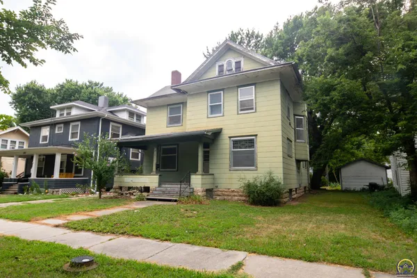 821 Union Street, Emporia, KS 66801