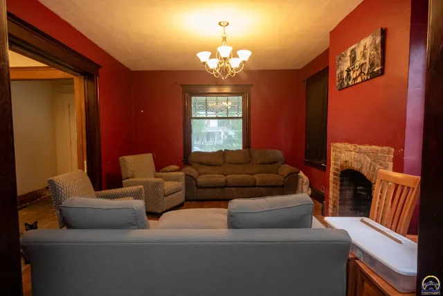 $114,900 | 821 Union Street, Emporia, KS 66801