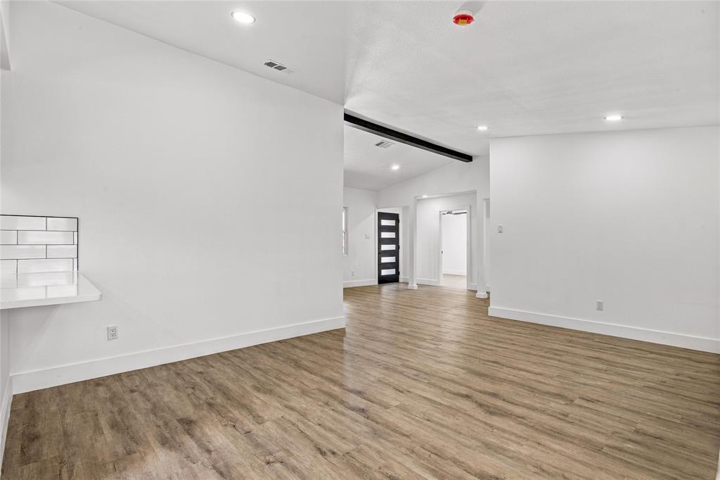 3306 Ridgehaven Street Irving, TX 75062 - Photo 13 of 31 Gallery Image 13