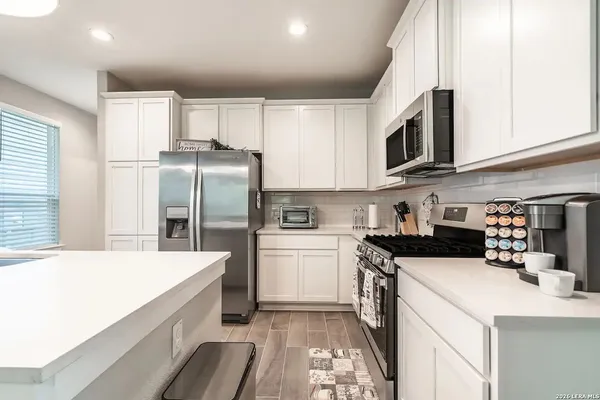 $2,190 | 11222 Casina View, San Antonio, TX 78249