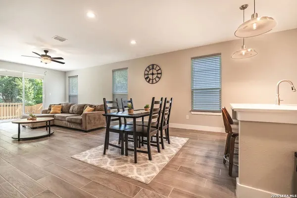 $2,190 | 11222 Casina View, San Antonio, TX 78249