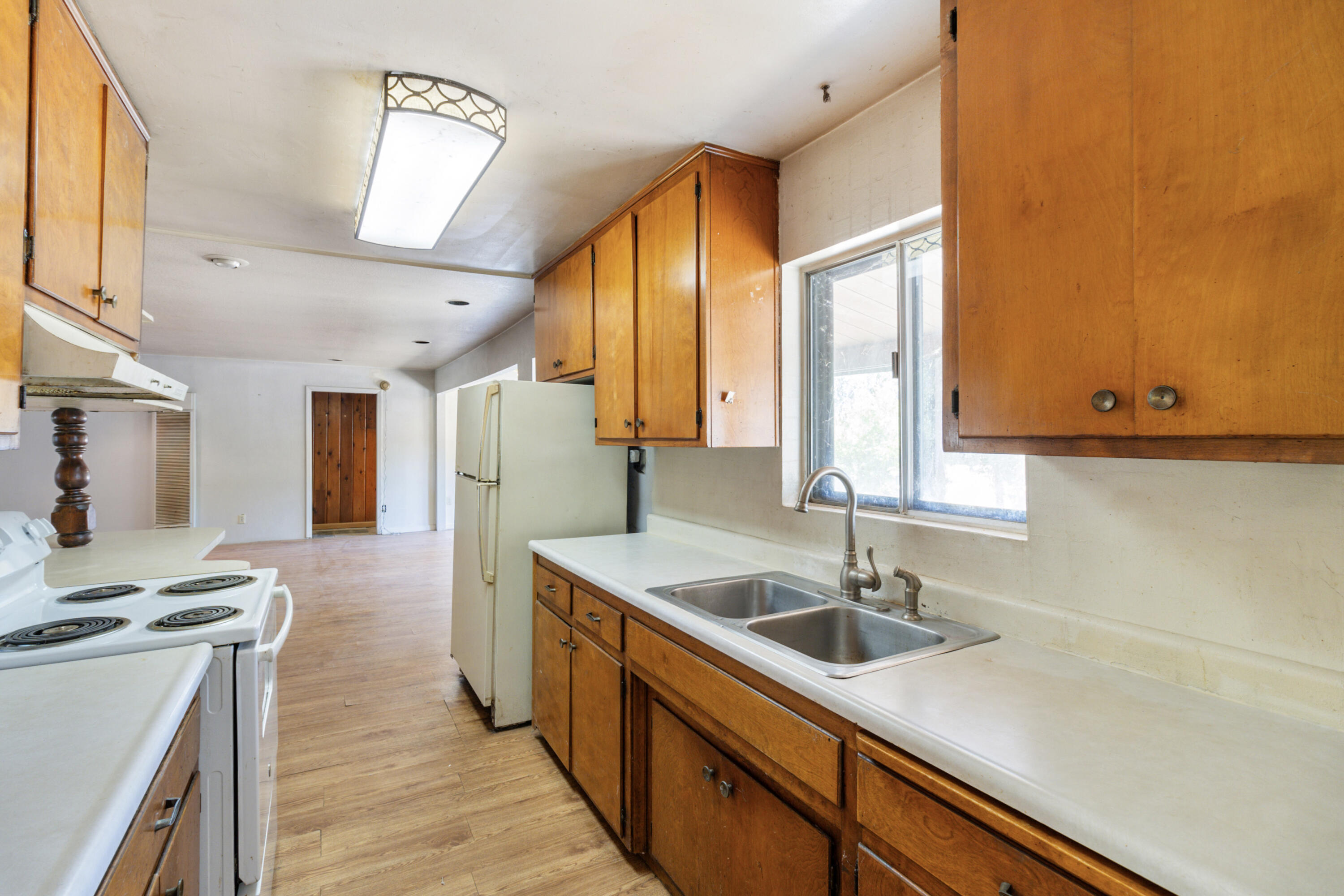 8606 Airport Road Redding, CA 96002 - Photo 14 of 44 14-03
