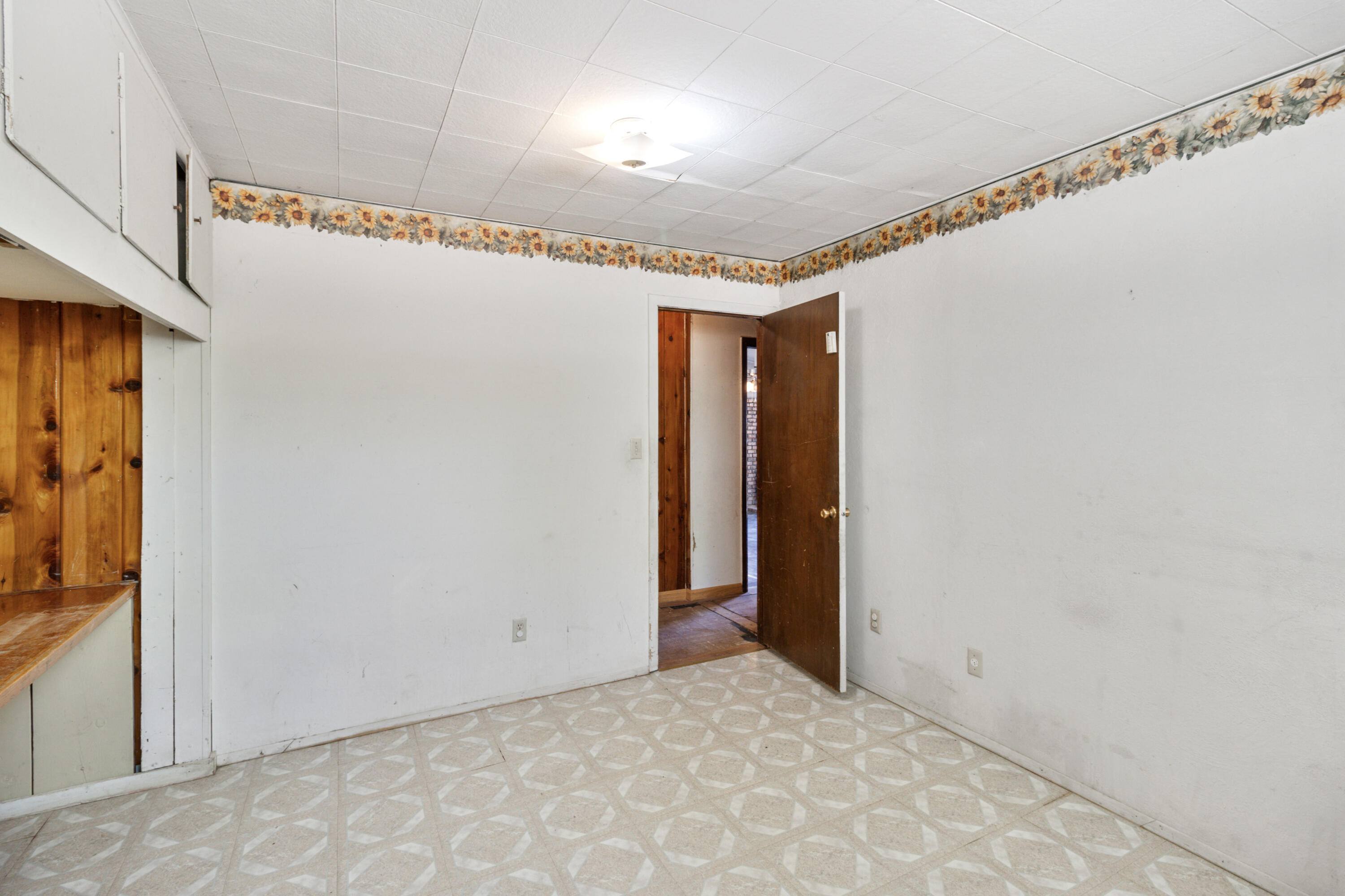 8606 Airport Road Redding, CA 96002 - Photo 30 of 44 30-04