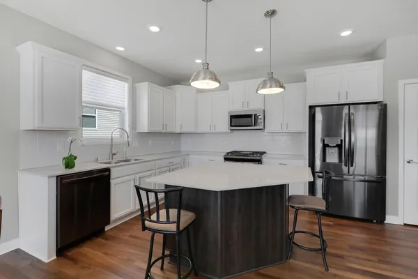 $540,000 | 1216 Oak Tree Court, Carver, MN 55315