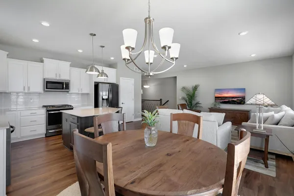 $540,000 | 1216 Oak Tree Court, Carver, MN 55315