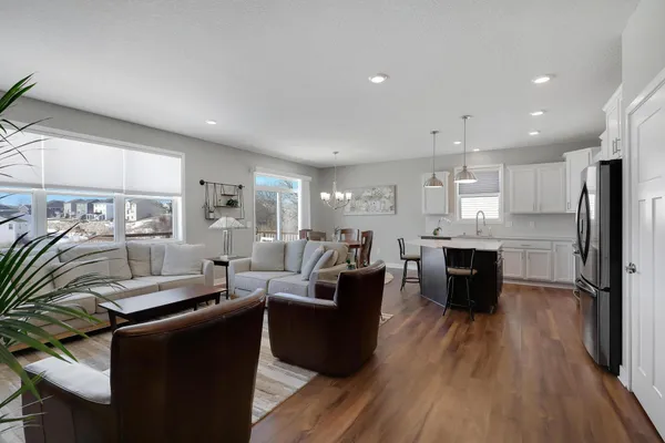 $540,000 | 1216 Oak Tree Court, Carver, MN 55315