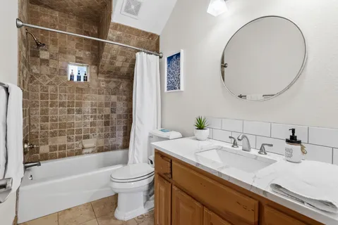 $1,375,000 | 10512 Lake Park Drive, Dripping Springs, TX 78620