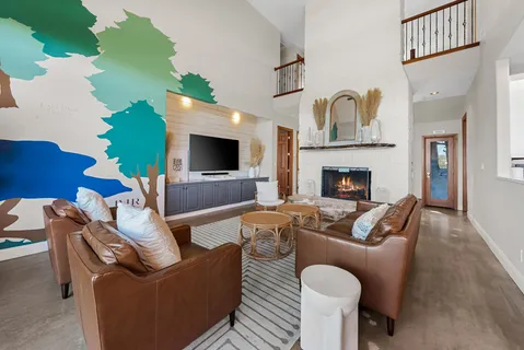 $1,375,000 | 10512 Lake Park Drive, Dripping Springs, TX 78620