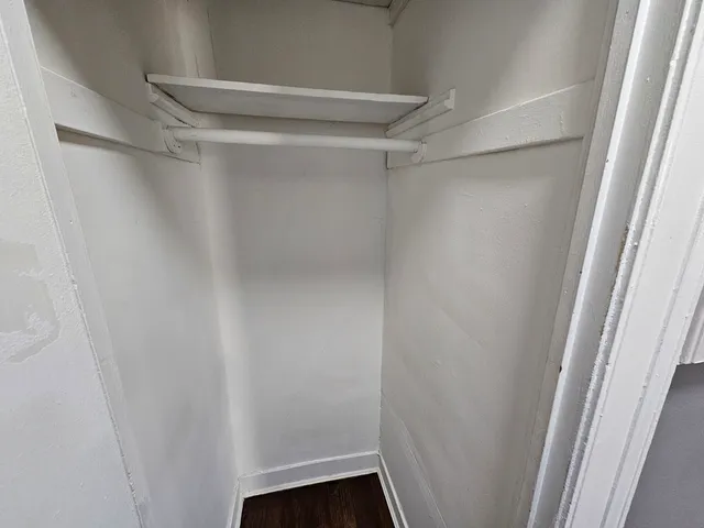 $1,349 | 6551 North Francisco Avenue, Unit 3B, Chicago, IL 60645