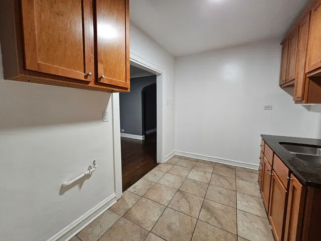 $1,349 | 6551 North Francisco Avenue, Unit 3B, Chicago, IL 60645