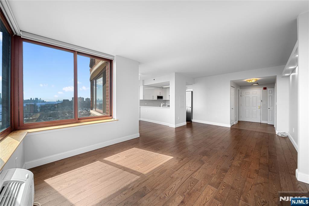 100 Old Palisade Road, Unit 1604 Fort Lee, NJ 07024 - Photo 14 of 45