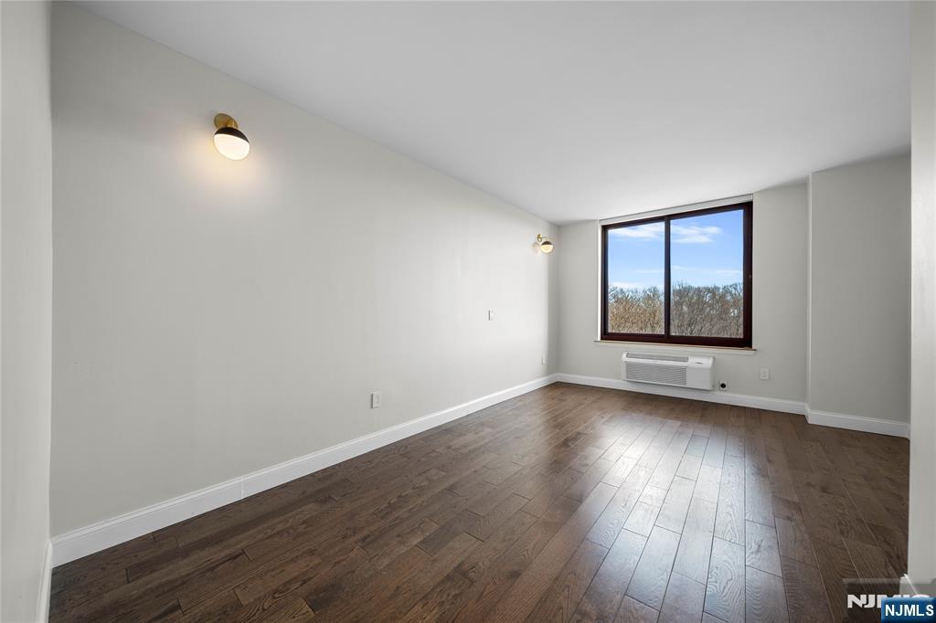 100 Old Palisade Road, Unit 1604 Fort Lee, NJ 07024 - Photo 20 of 45