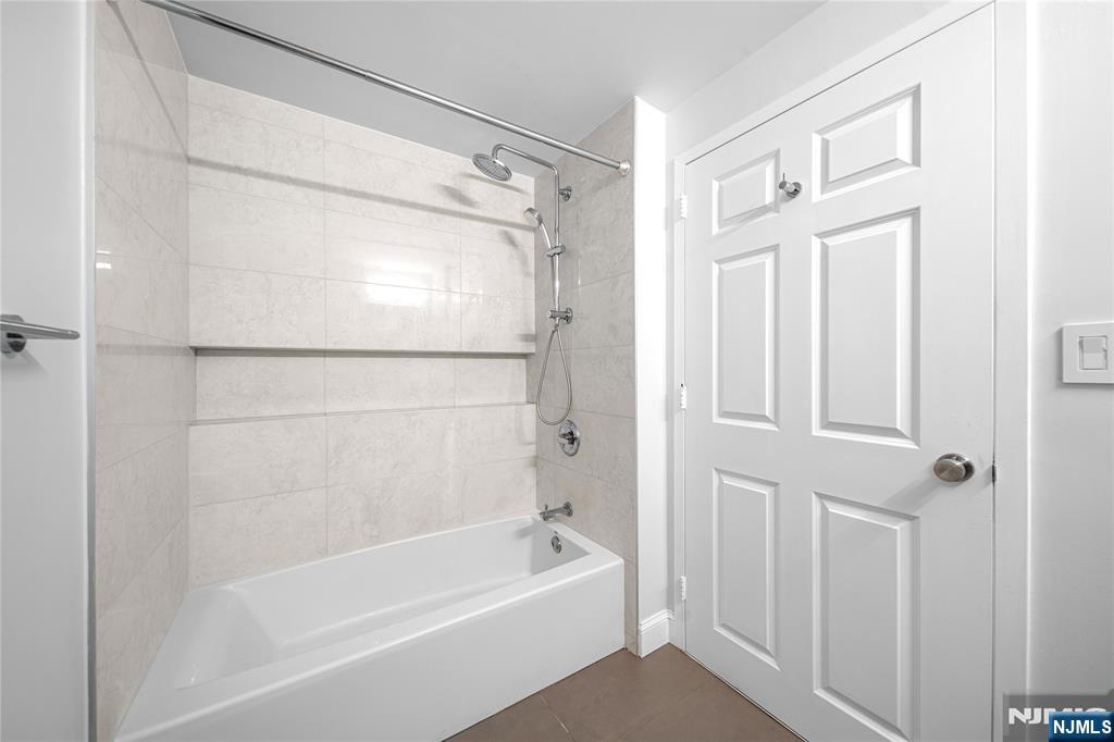 100 Old Palisade Road, Unit 1604 Fort Lee, NJ 07024 - Photo 28 of 45