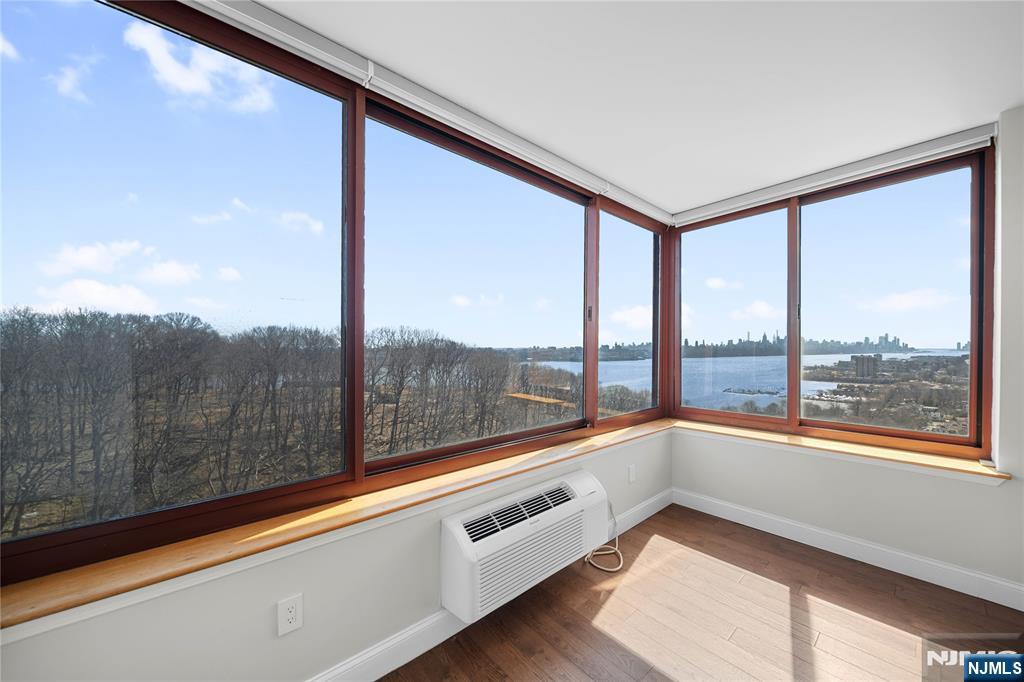 100 Old Palisade Road, Unit 1604 Fort Lee, NJ 07024 - Photo 3 of 45